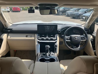 2023 Toyota LAND CRUISER 300 photo 15