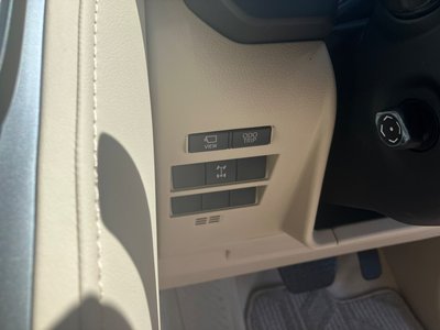 2023 Toyota LAND CRUISER 300 thumbnail 74