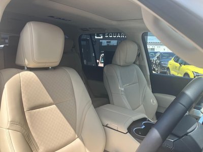 2023 Toyota LAND CRUISER 300 thumbnail 23