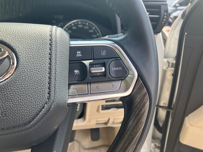 2023 Toyota LAND CRUISER 300 thumbnail 22
