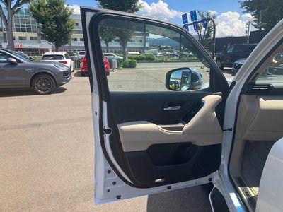 2023 Toyota LAND CRUISER 300 thumbnail 27