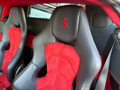 صورة 42 لـ 2010 Ferrari 458 ITALIA