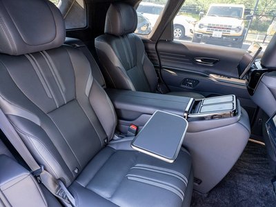 2025 Toyota CENTURY 照片 13