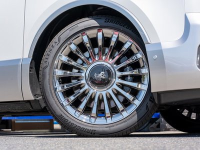 2025 Toyota CENTURY 照片 10