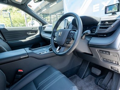 2025 Toyota CENTURY 照片 11