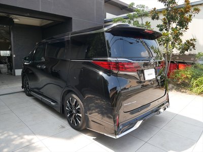 2025 Toyota ALPHARD photo 12