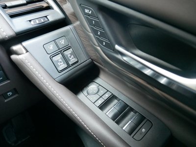 2025 Toyota ALPHARD thumbnail 39