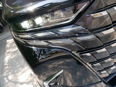 2025 Toyota ALPHARD photo 16