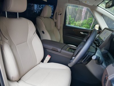 2025 Toyota ALPHARD thumbnail 20