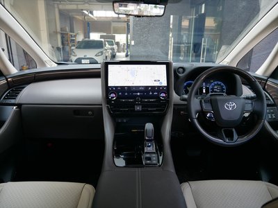 2025 Toyota ALPHARD thumbnail 23
