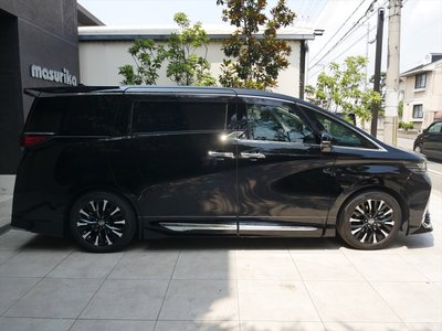 2025 Toyota ALPHARD photo 8