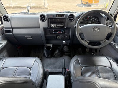 2014 Toyota LAND CRUISER 70 thumbnail 21