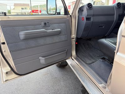 2014 Toyota LAND CRUISER 70 thumbnail 48