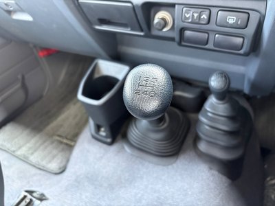 2014 Toyota LAND CRUISER 70 thumbnail 37