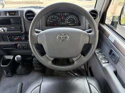 2014 Toyota LAND CRUISER 70 thumbnail 22