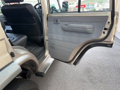 2014 Toyota LAND CRUISER 70 thumbnail 52
