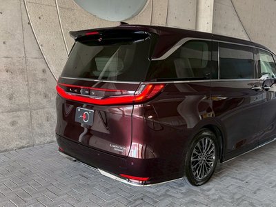 صورة مصغرة 11 لـ 2024 Lexus LM
