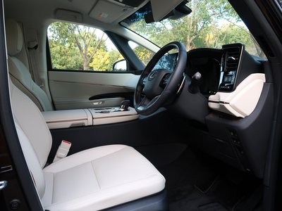 صورة مصغرة 41 لـ 2024 Lexus LM