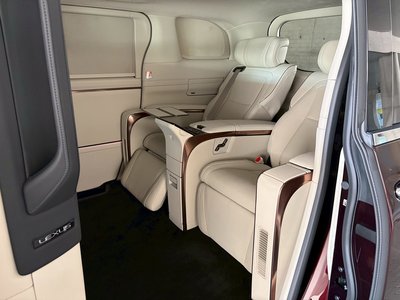 صورة مصغرة 15 لـ 2024 Lexus LM