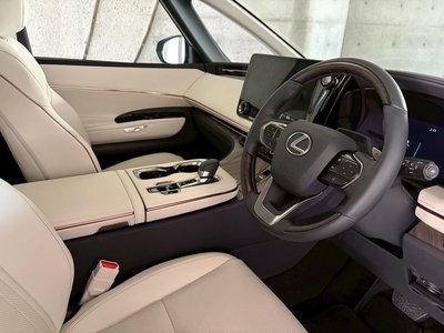 صورة مصغرة 34 لـ 2024 Lexus LM