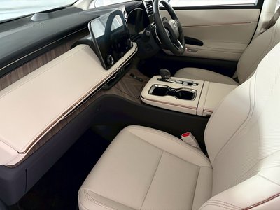 صورة مصغرة 35 لـ 2024 Lexus LM