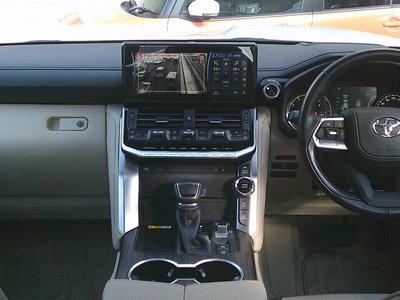 صورة 31 لـ 2023 Toyota LAND CRUISER 300