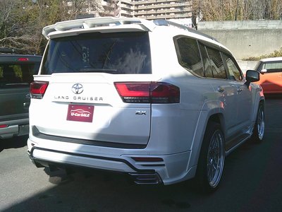 صورة 7 لـ 2023 Toyota LAND CRUISER 300