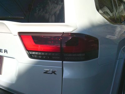 صورة 15 لـ 2023 Toyota LAND CRUISER 300