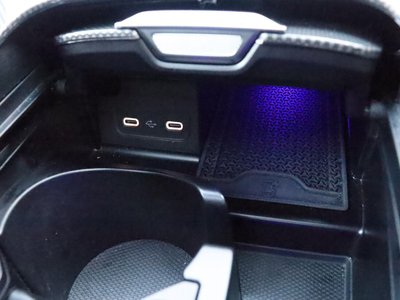 2025 Mercedes-BENZ C-CLASS AMG 照片 32