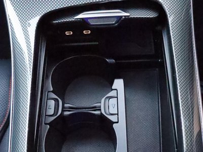 2025 Mercedes-BENZ C-CLASS AMG 照片 31