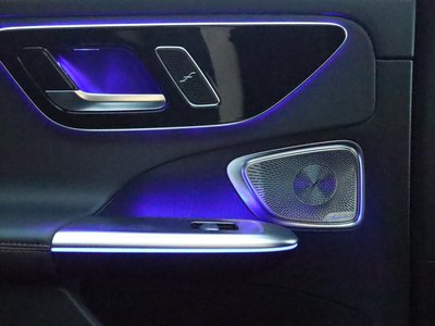 2025 Mercedes-BENZ C-CLASS AMG 照片 36
