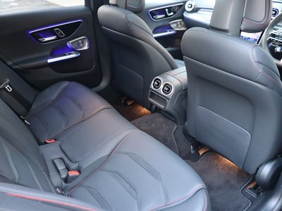 2025 Mercedes-BENZ C-CLASS AMG 照片 3
