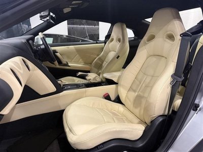 2016 Nissan GT-R photo 3