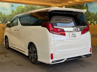 صورة 71 لـ 2023 Toyota ALPHARD