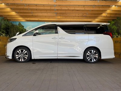 صورة 68 لـ 2023 Toyota ALPHARD