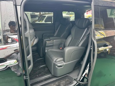 2024 Toyota ALPHARD — фото 8