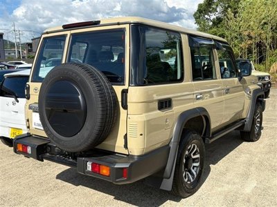 2025 Toyota LAND CRUISER 70 photo 13