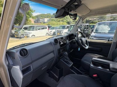 2025 Toyota LAND CRUISER 70 photo 4