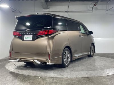 صورة 35 لـ 2023 Toyota ALPHARD