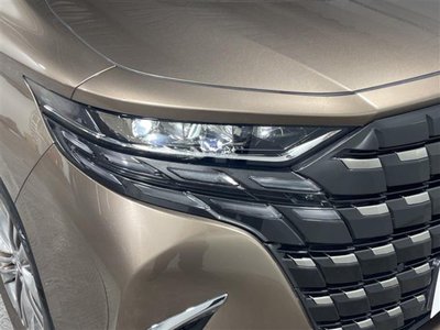 صورة 38 لـ 2023 Toyota ALPHARD