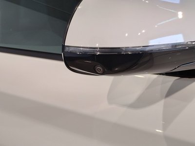 2024 BMW X4 thumbnail 18