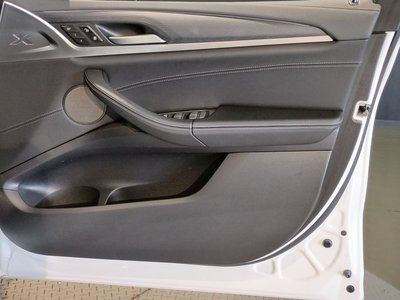 2024 BMW X4 thumbnail 46