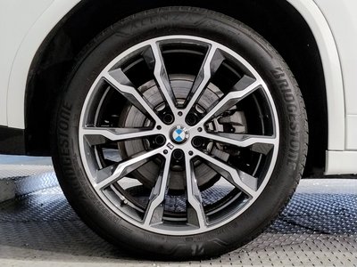 2024 BMW X4 thumbnail 21