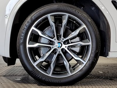 2024 BMW X4 thumbnail 23
