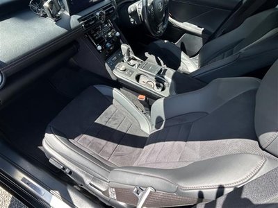 2022 Lexus IS — миниатюра 19