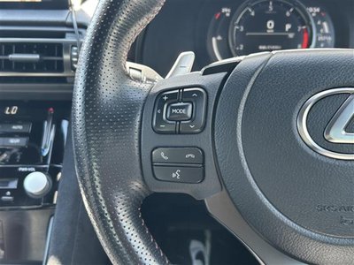2022 Lexus IS — миниатюра 53