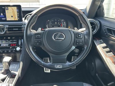 2022 Lexus IS — миниатюра 29