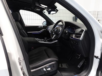 صورة 21 لـ 2022 BMW X5