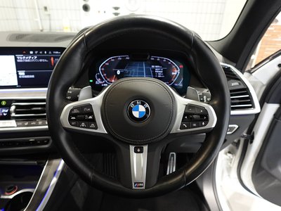 صورة 46 لـ 2022 BMW X5