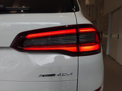 صورة 80 لـ 2022 BMW X5
